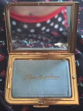 Vintage Gold Floral Engraved mirror cosmetic Compact Case Elgin America